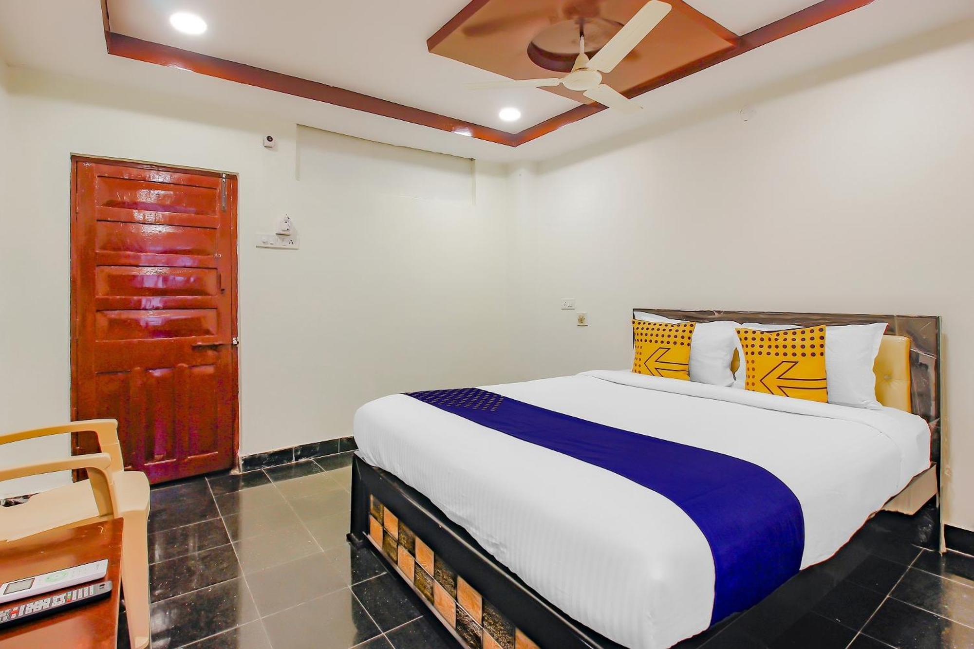 Spot On Hotel Grand Inn Warangal Exteriér fotografie
