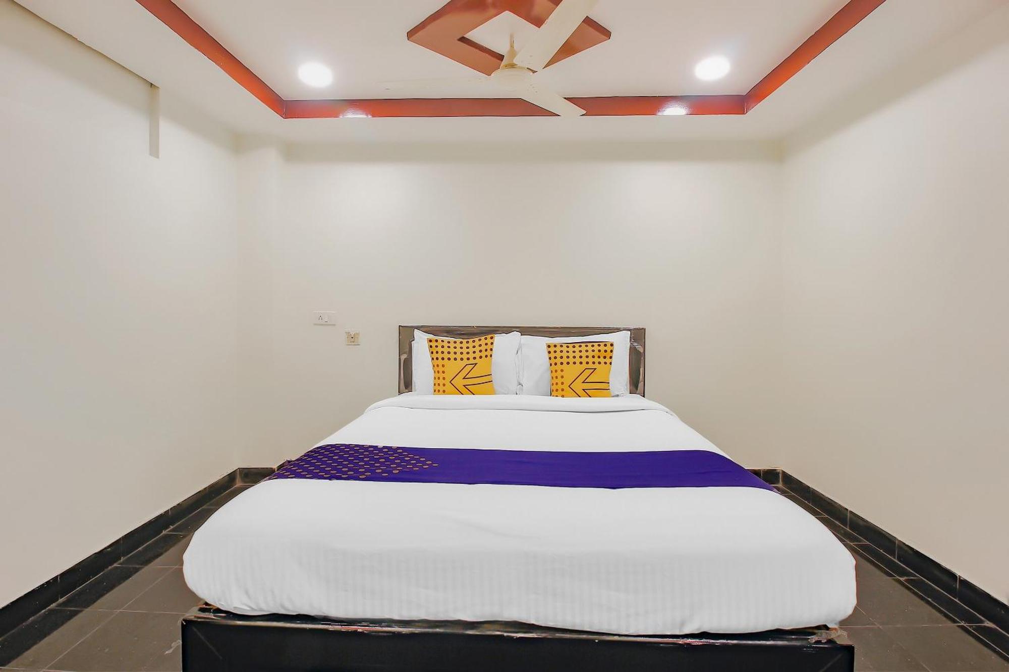 Spot On Hotel Grand Inn Warangal Exteriér fotografie